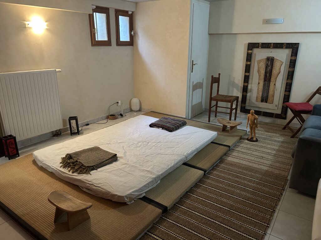 salle de massage pour massages au sol